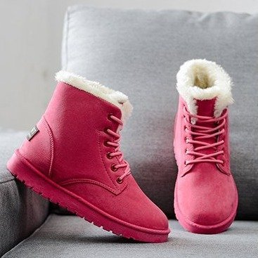 Bottes de neige en peluche.